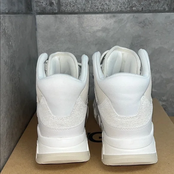 UGG CAPTRAIL HIGH - Picture 3 of 6